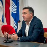 Intendente Albisu remitió a la Junta proyecto para regular el transporte por aplicaciones en Salto