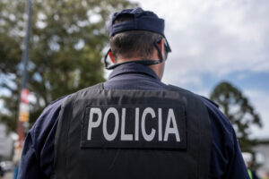 Presentación de nueva flota de camionetas y motos de la Policía Nacional, en las inmediaciones del Estadio Centenario en Montevideo. Foto: Mauricio Zina / adhocFOTOS